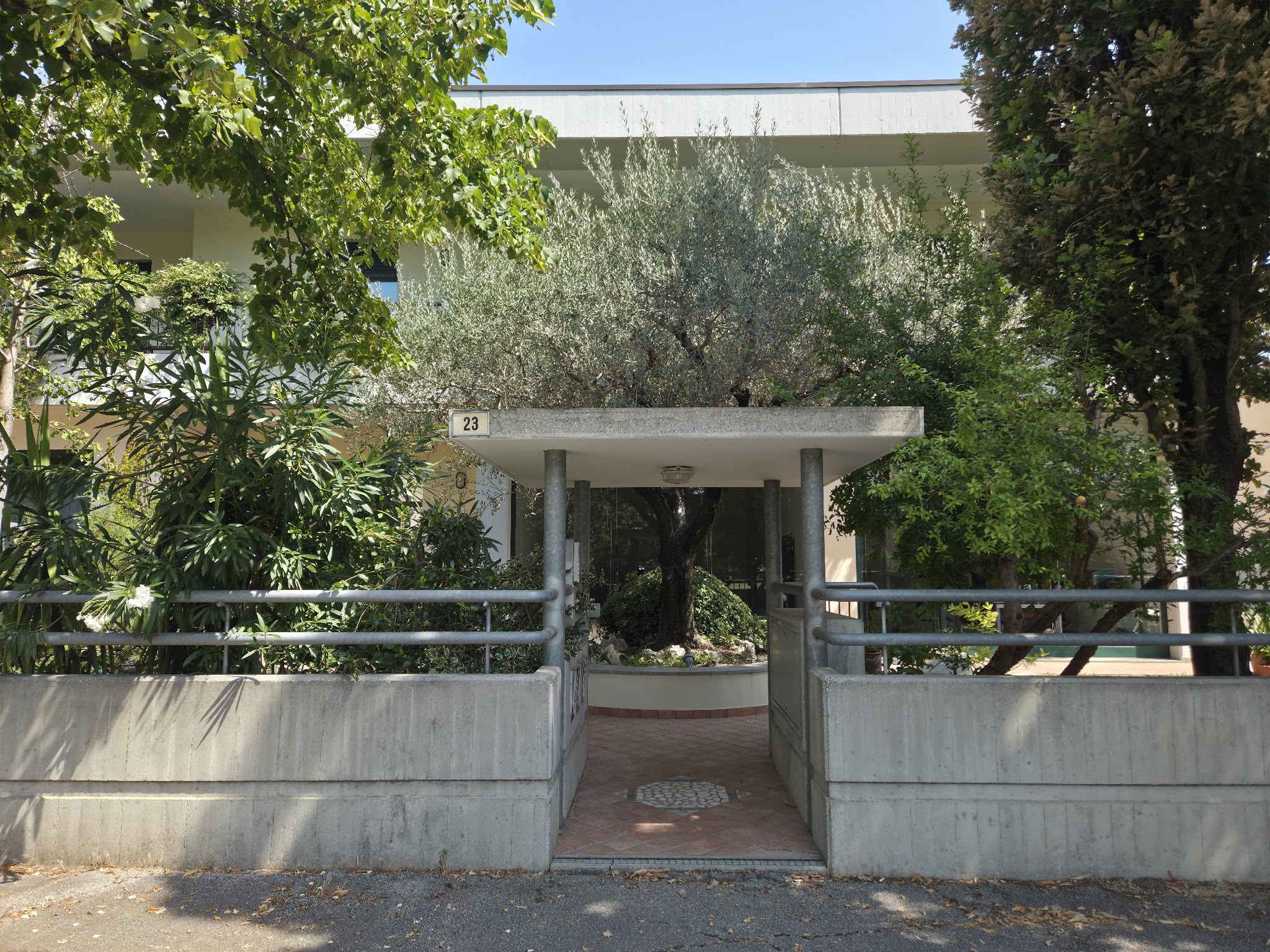 Edificio al civico 23 di Via Schio a Forlì